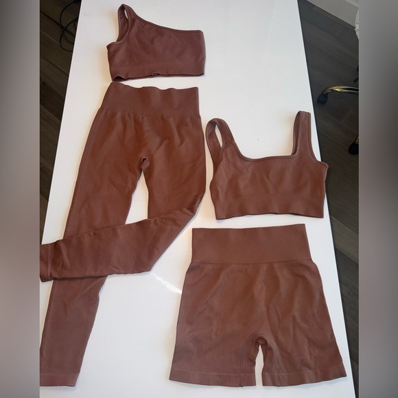 Ribbed Brown Activewear Set - Picture 1 of 5
